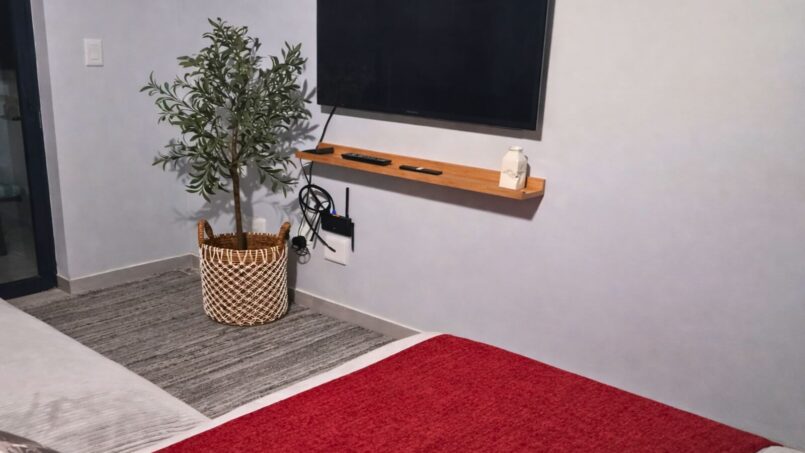 Dwarskersbos Accommodation - Fijnbos Holiday House - TV