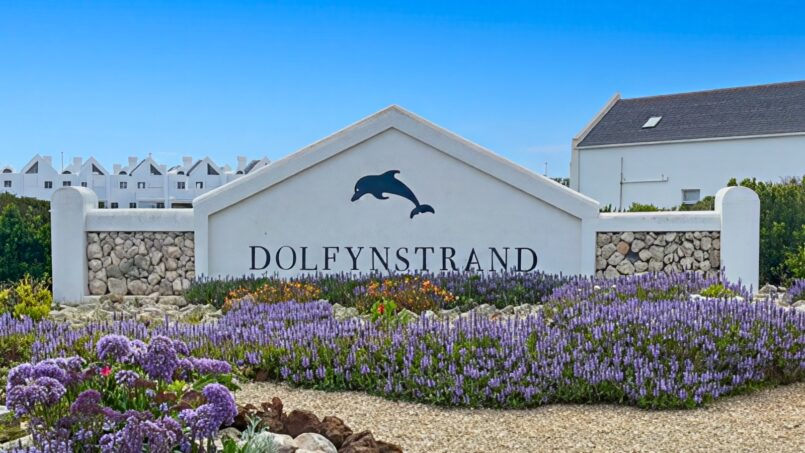 Dwarskersbos Accommodation -Entrance to Dolfynstrand