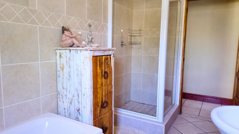 Dwarskersbos Accommodation - Bittersoet Holiday House - Bathroom