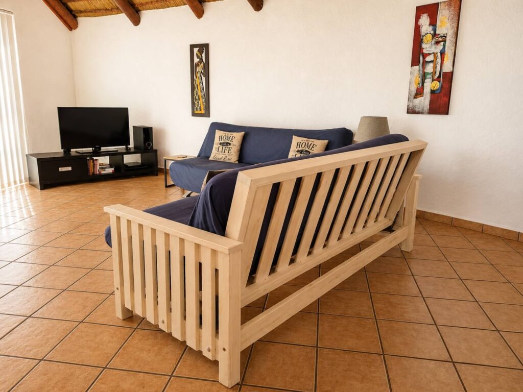Accommodation in Dwarskersbos - Slakkepas 61 - TV and seating area