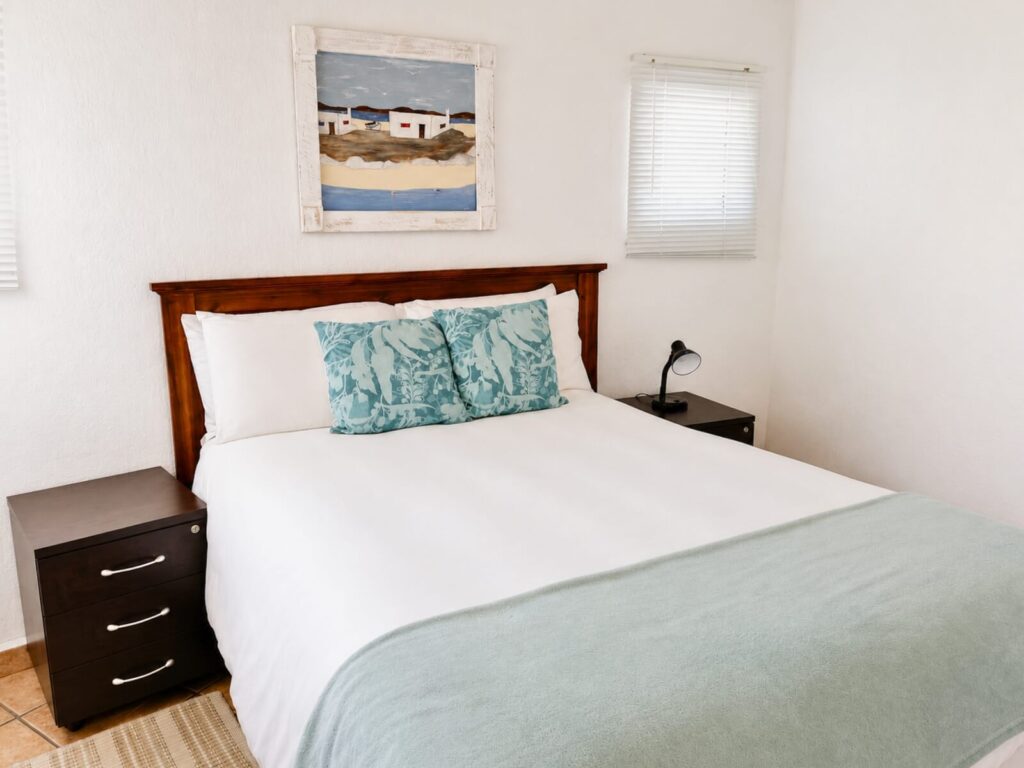 Accommodation in Dwarskersbos - Slakkepas 61 - Guest bedroom